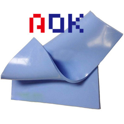 Épaisseur 0,5 millimètres de protection thermique de couleur bleue matérielle du silicone 8 W/m.K